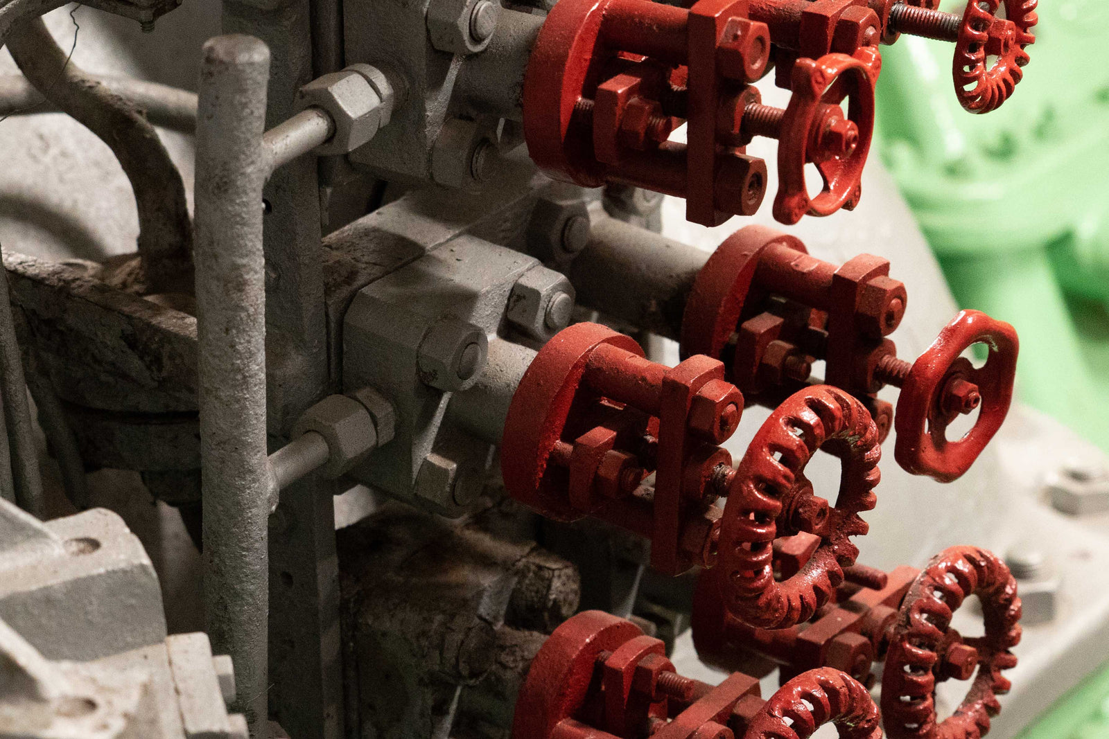 How is silicone rubber made?