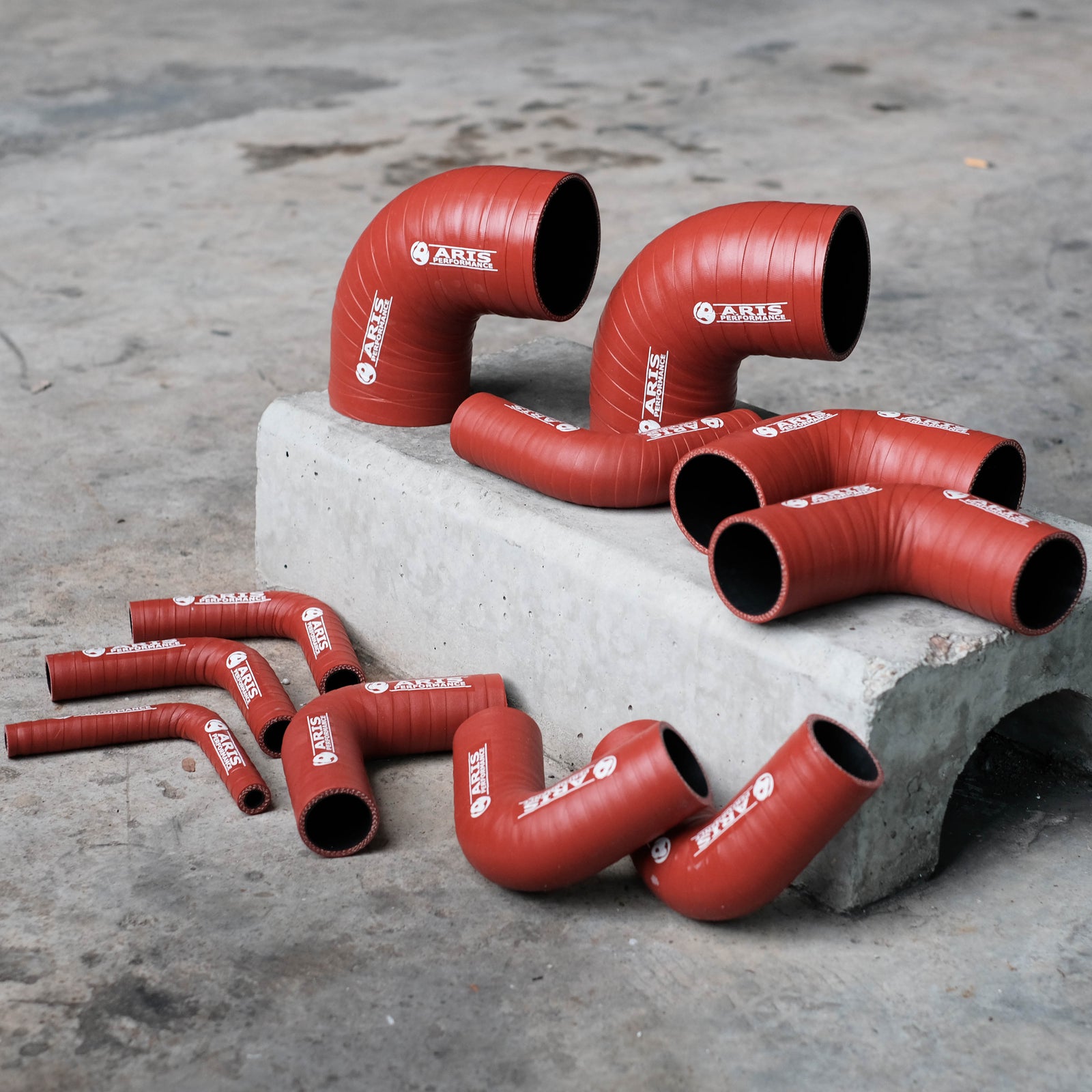 90º Elbow Short Silicone Hose (5" X 5" Leg) - ARIS Performance Silicone